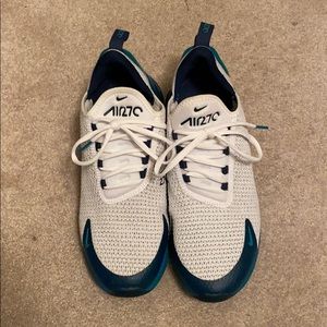 Nike 270